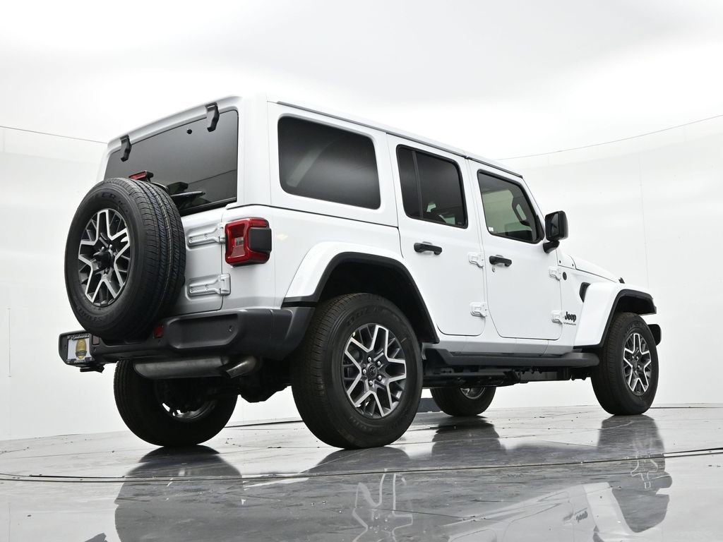 Jeep Wrangler Vehicle Full-screen Gallery Image 24