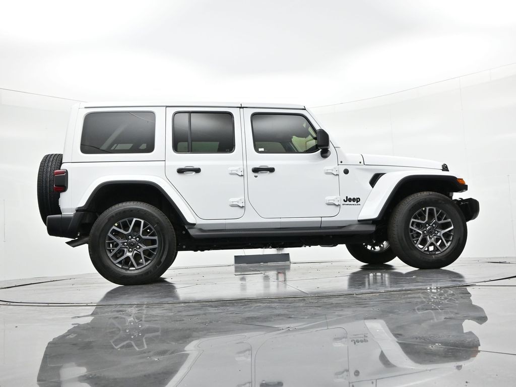 Jeep Wrangler Vehicle Full-screen Gallery Image 25
