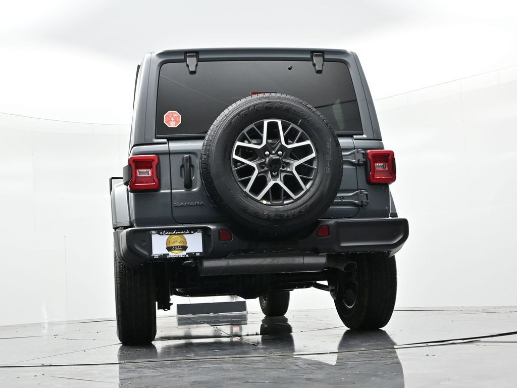 Jeep Wrangler Vehicle Full-screen Gallery Image 21
