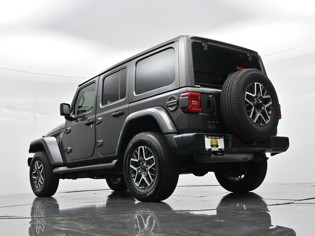 Jeep Wrangler Vehicle Full-screen Gallery Image 19