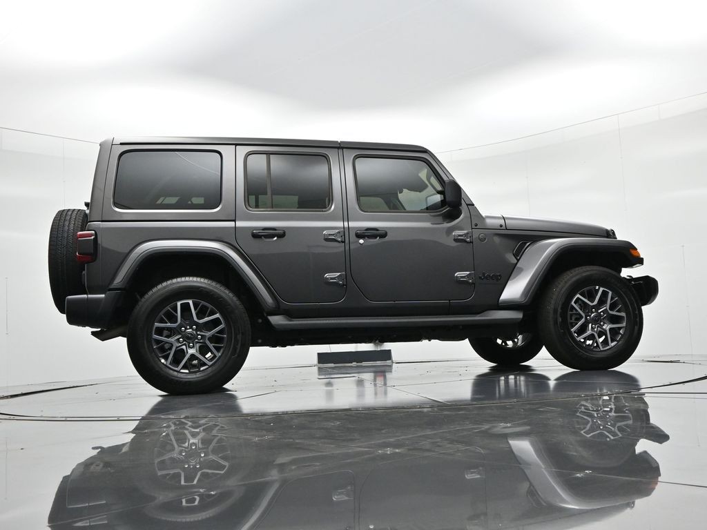 Jeep Wrangler Vehicle Full-screen Gallery Image 22