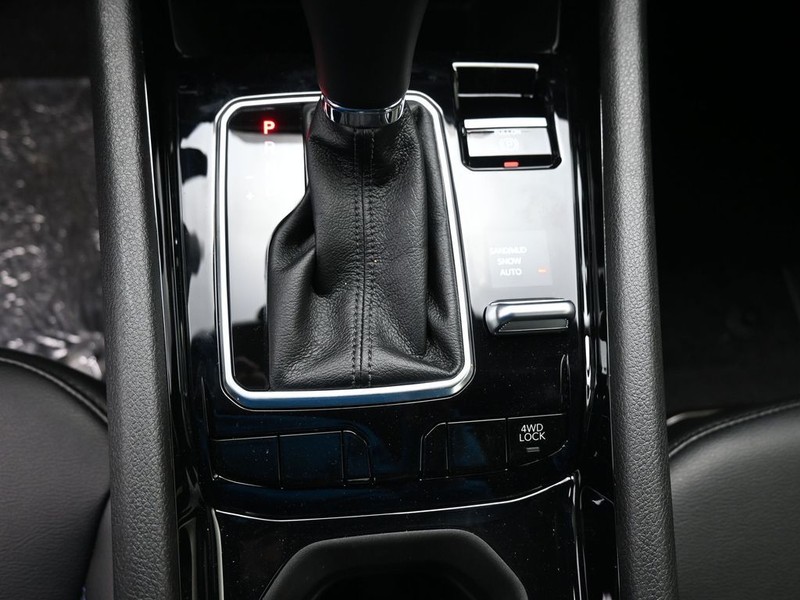 Jeep Compass Vehicle Full-screen Gallery Image 14