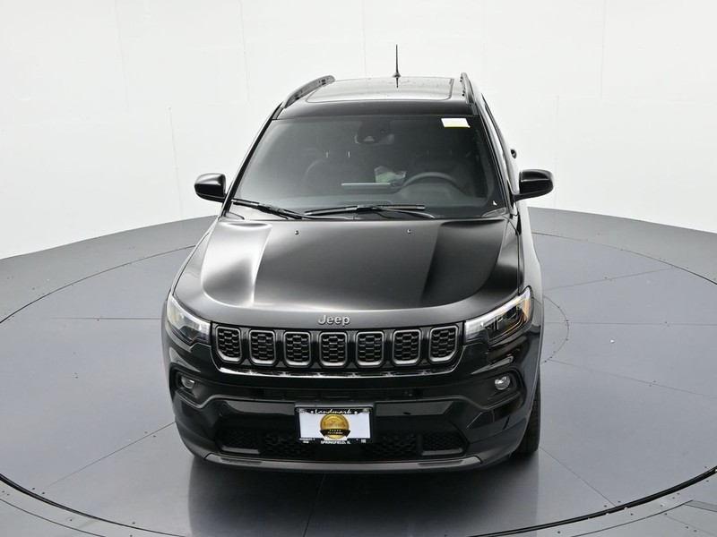 Jeep Compass Vehicle Full-screen Gallery Image 18
