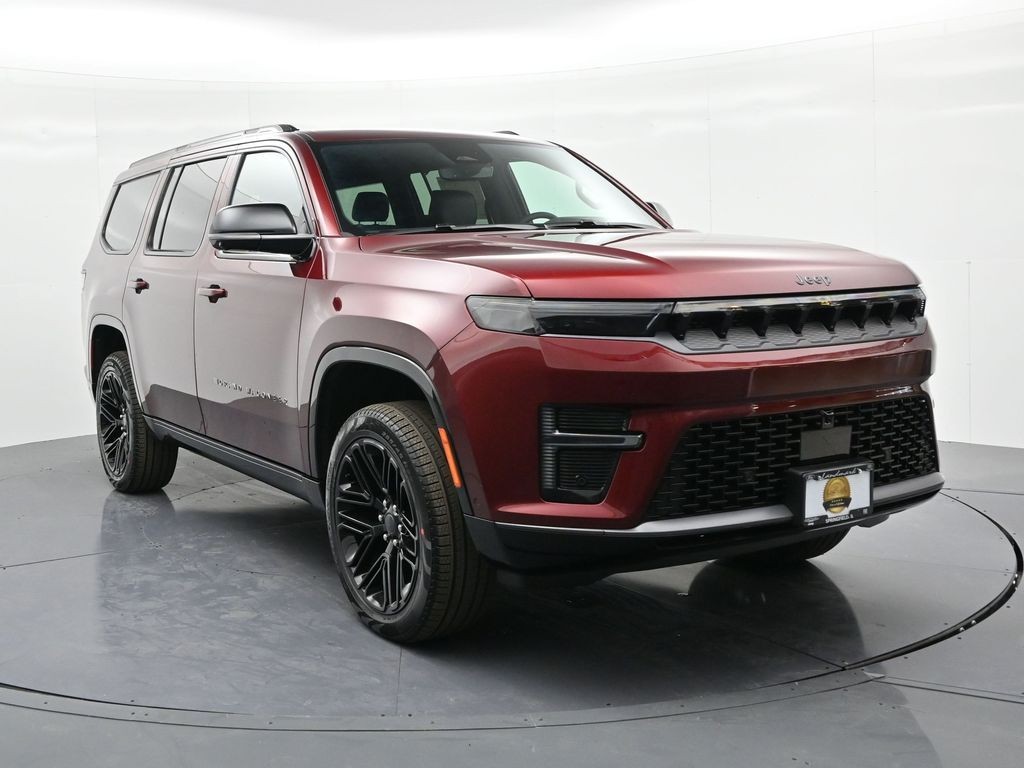 Jeep Grand Wagoneer Vehicle Full-screen Gallery Image 4