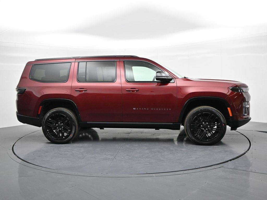 Jeep Grand Wagoneer Vehicle Full-screen Gallery Image 5