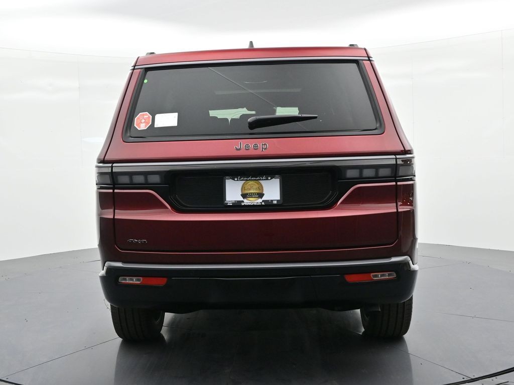 Jeep Grand Wagoneer Vehicle Full-screen Gallery Image 7