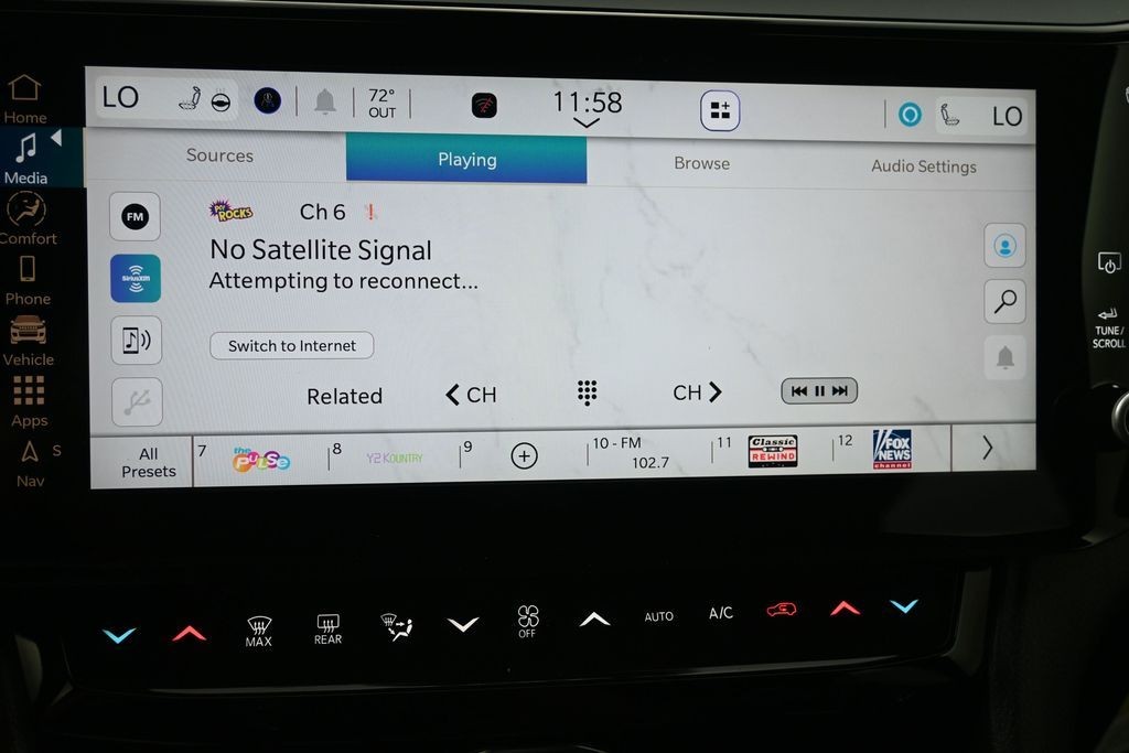 Jeep Grand Cherokee Vehicle Full-screen Gallery Image 11