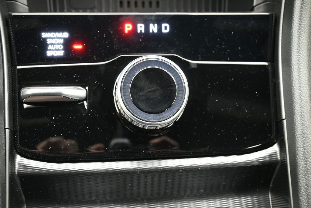 Jeep Grand Cherokee Vehicle Full-screen Gallery Image 14