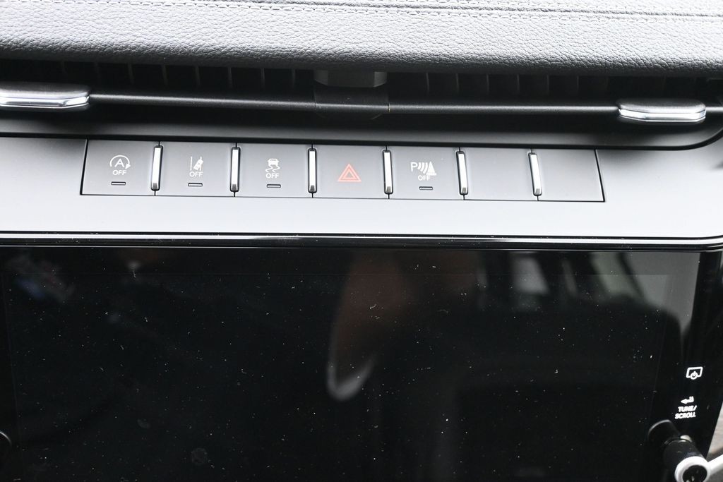 Jeep Grand Cherokee Vehicle Full-screen Gallery Image 16