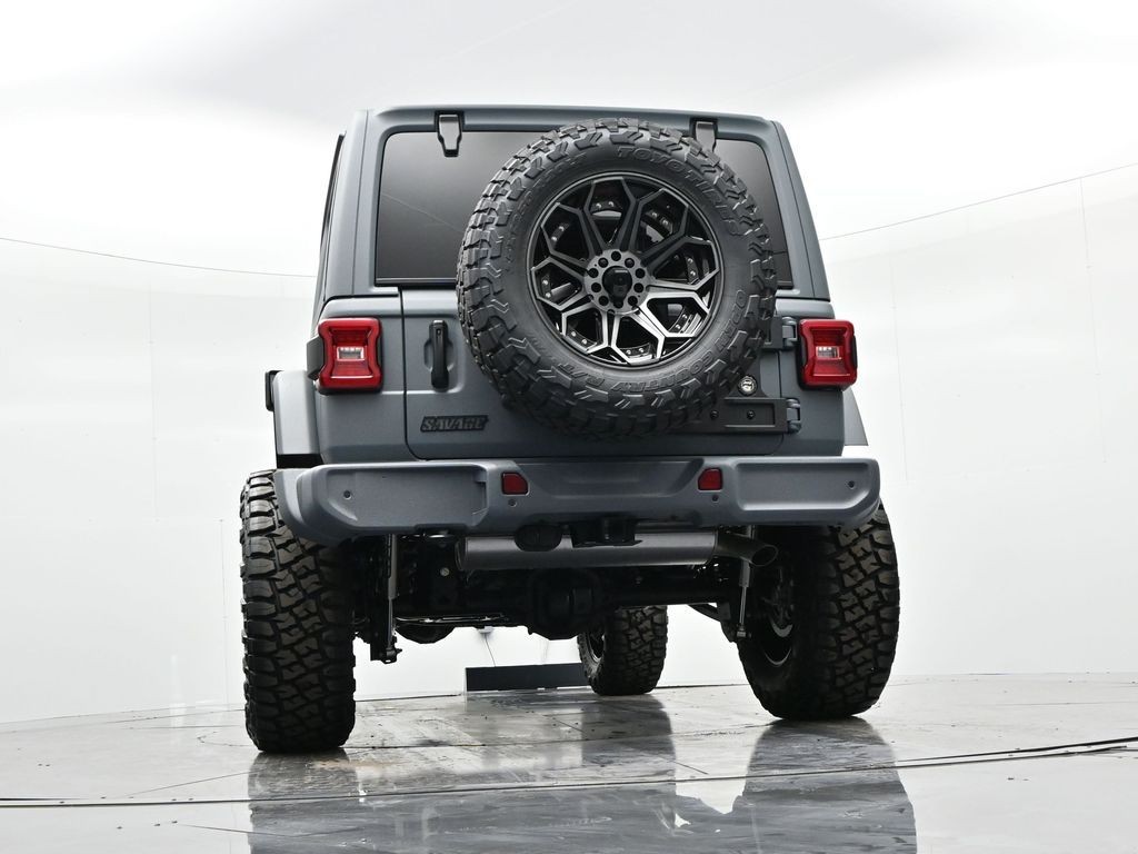Jeep Wrangler Vehicle Full-screen Gallery Image 24