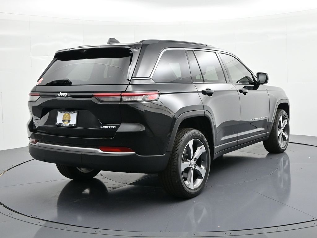 Jeep Grand Cherokee Vehicle Full-screen Gallery Image 6