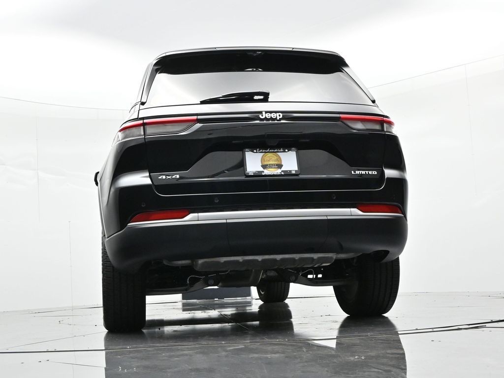 Jeep Grand Cherokee Vehicle Full-screen Gallery Image 36