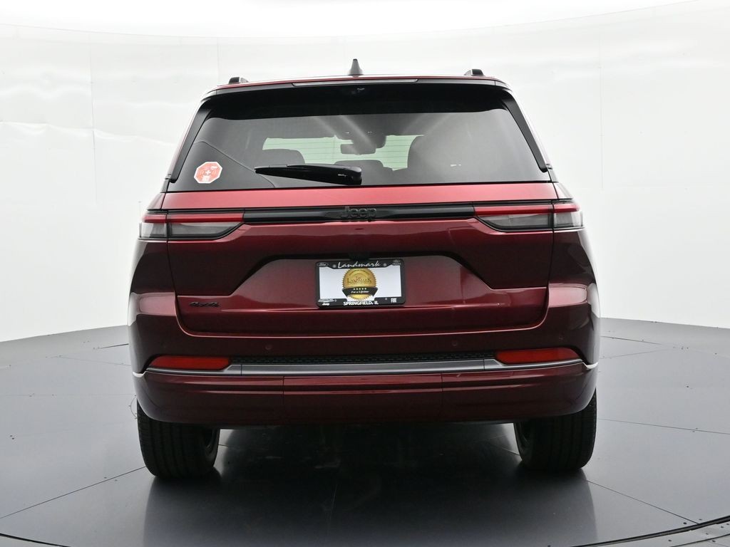 Jeep Grand Cherokee Vehicle Full-screen Gallery Image 7