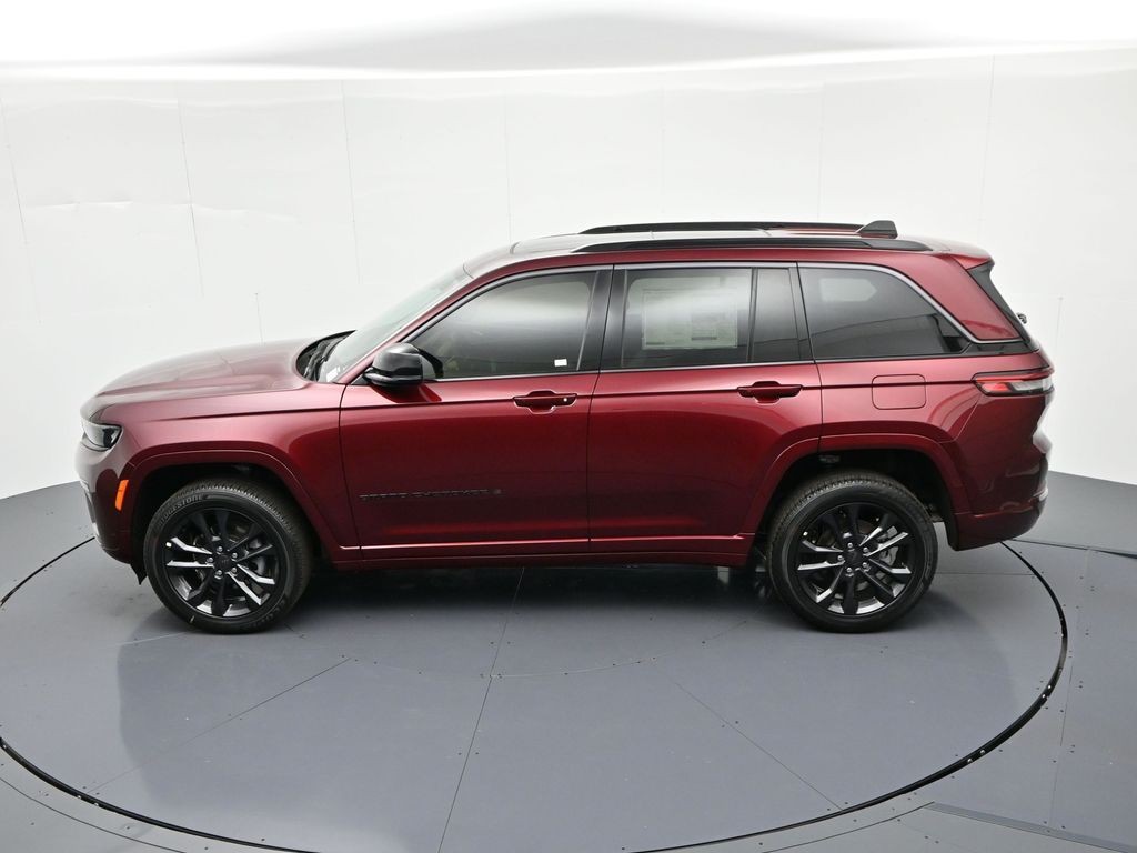 Jeep Grand Cherokee Vehicle Full-screen Gallery Image 30