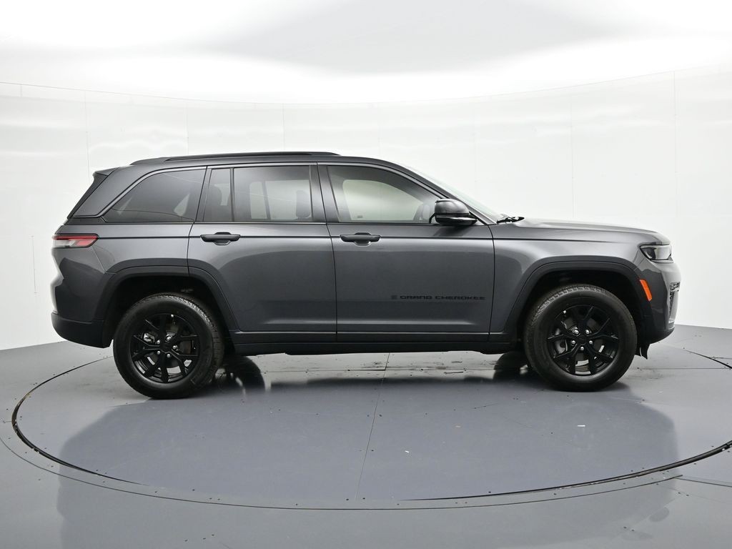 Jeep Grand Cherokee Vehicle Full-screen Gallery Image 5