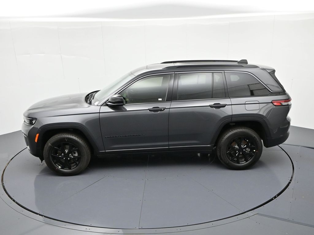 Jeep Grand Cherokee Vehicle Full-screen Gallery Image 28