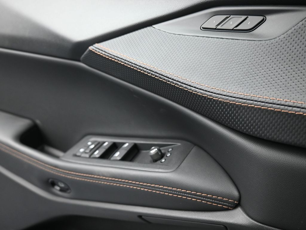 Jeep Cherokee Vehicle Full-screen Gallery Image 15