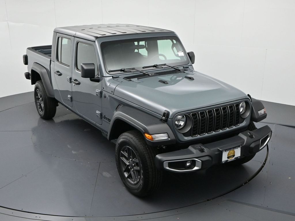 Jeep Gladiator Vehicle Full-screen Gallery Image 16