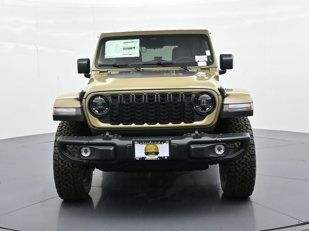 Jeep Wrangler Vehicle Full-screen Gallery Image 3