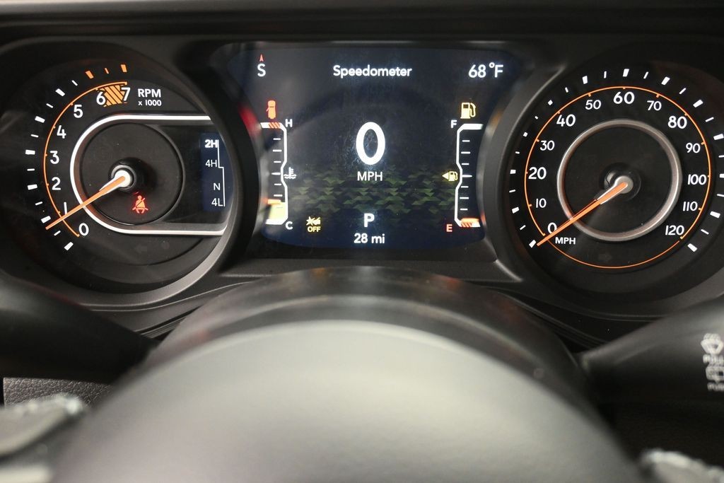 Jeep Wrangler Vehicle Full-screen Gallery Image 10