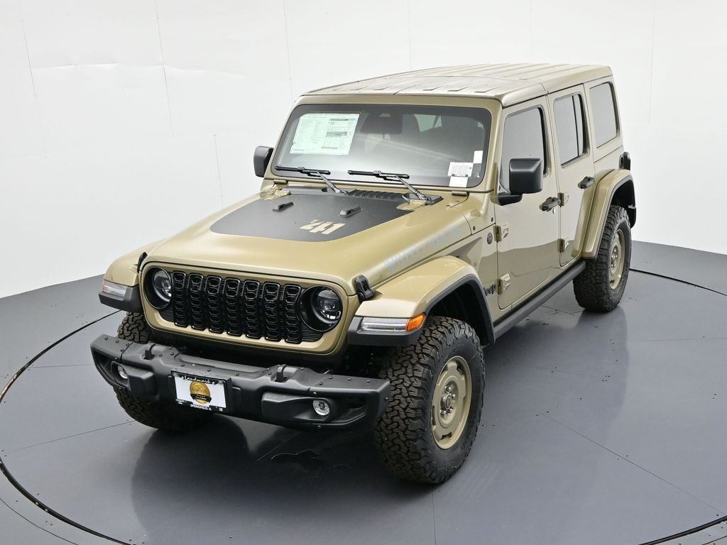 Jeep Wrangler Vehicle Full-screen Gallery Image 24