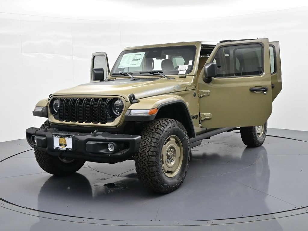 Jeep Wrangler Vehicle Full-screen Gallery Image 32