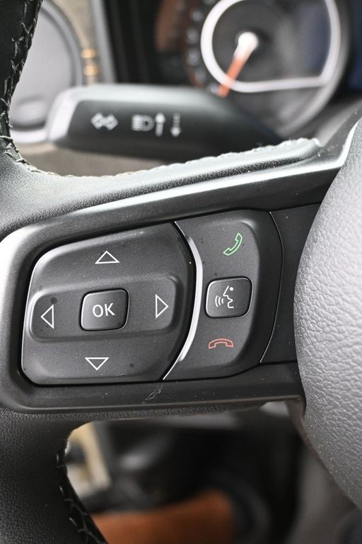 Jeep Wrangler Vehicle Full-screen Gallery Image 19