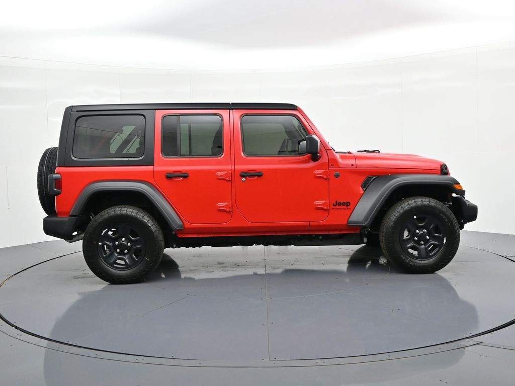 Jeep Wrangler Vehicle Full-screen Gallery Image 5