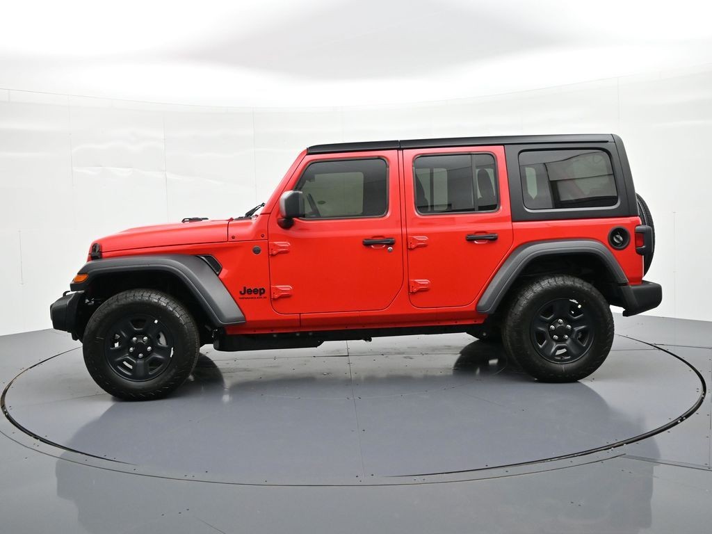 Jeep Wrangler Vehicle Full-screen Gallery Image 9