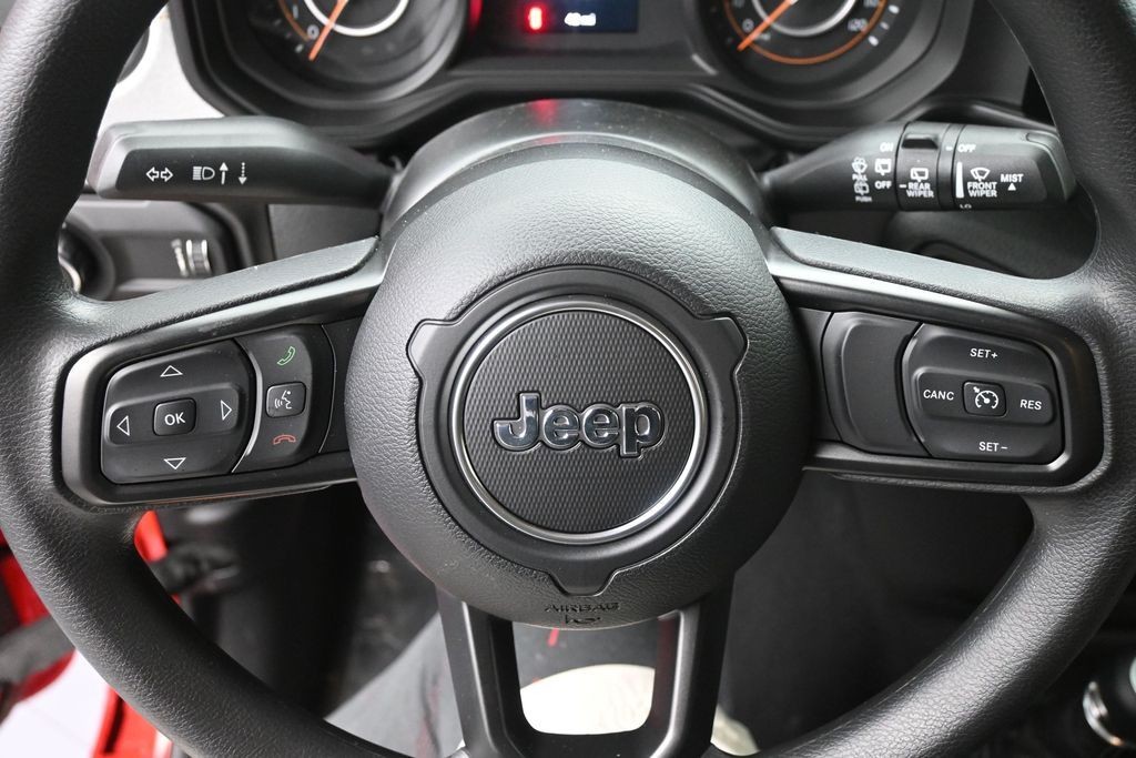 Jeep Wrangler Vehicle Full-screen Gallery Image 15