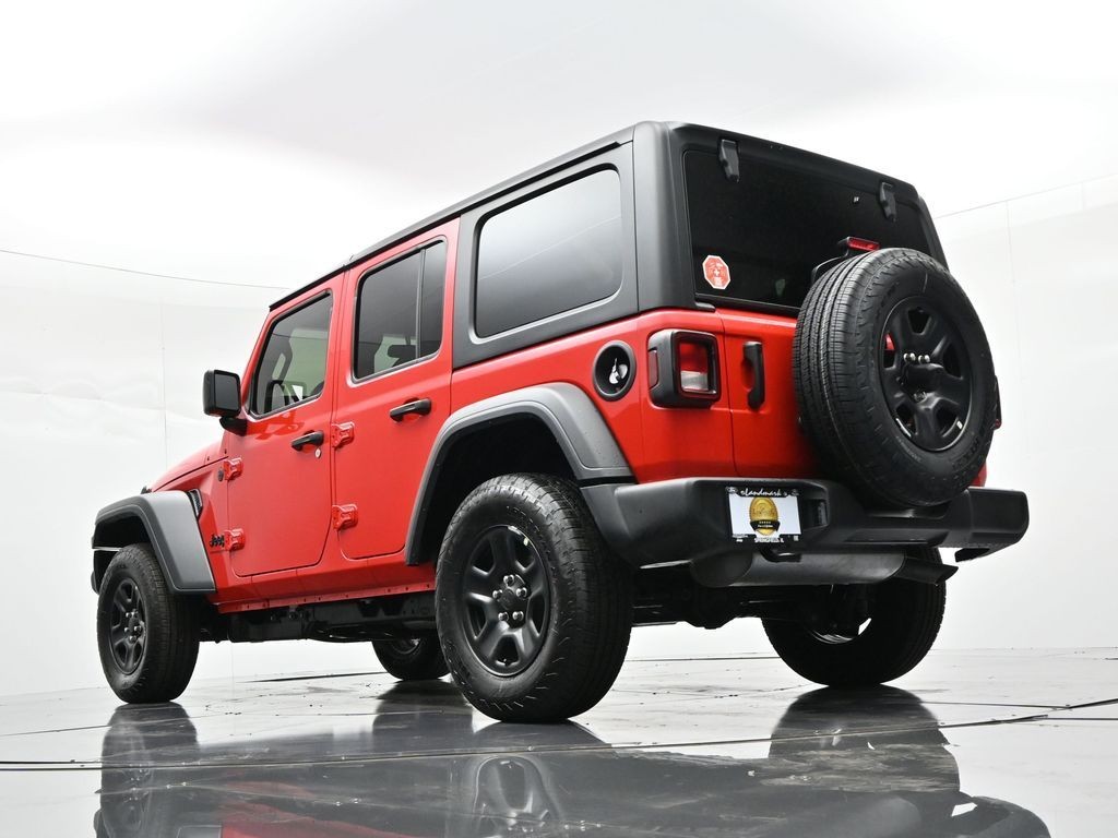 Jeep Wrangler Vehicle Full-screen Gallery Image 24