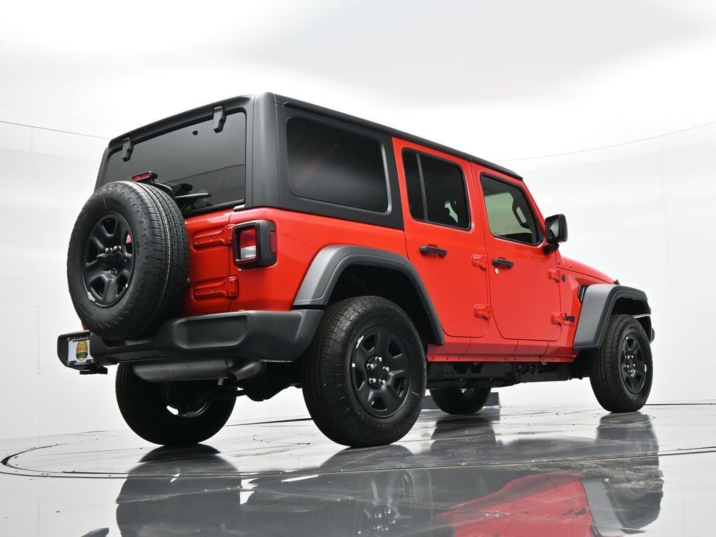 Jeep Wrangler Vehicle Full-screen Gallery Image 26