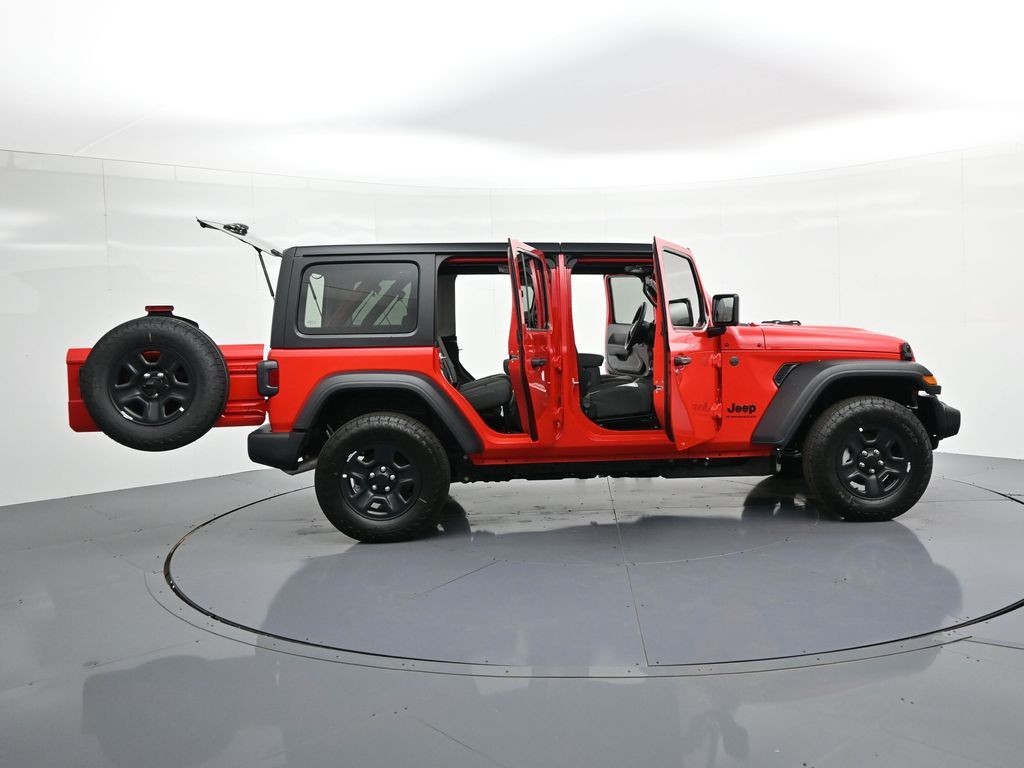 Jeep Wrangler Vehicle Full-screen Gallery Image 28