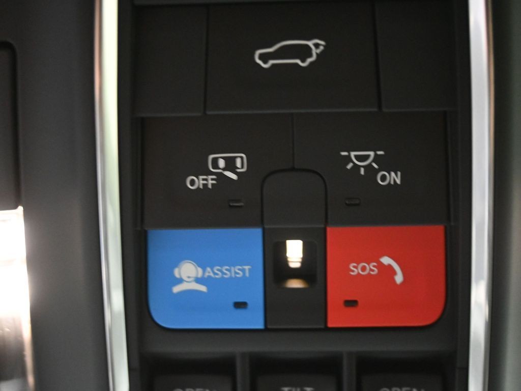 Jeep Grand Cherokee L Vehicle Full-screen Gallery Image 20