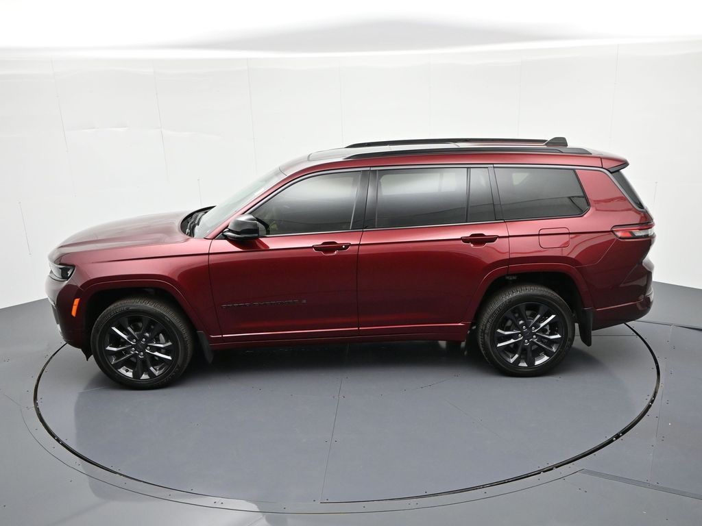 Jeep Grand Cherokee L Vehicle Full-screen Gallery Image 34