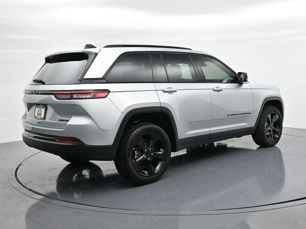 Jeep Grand Cherokee Vehicle Full-screen Gallery Image 6