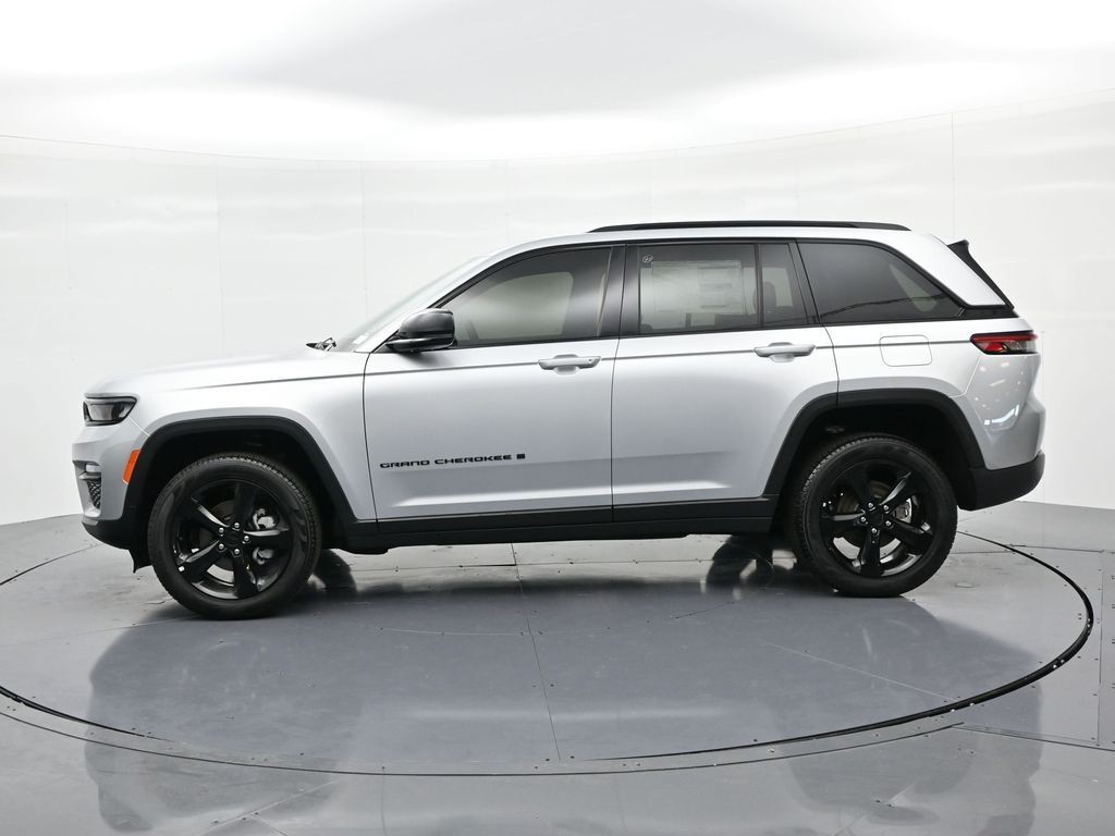 Jeep Grand Cherokee Vehicle Full-screen Gallery Image 9