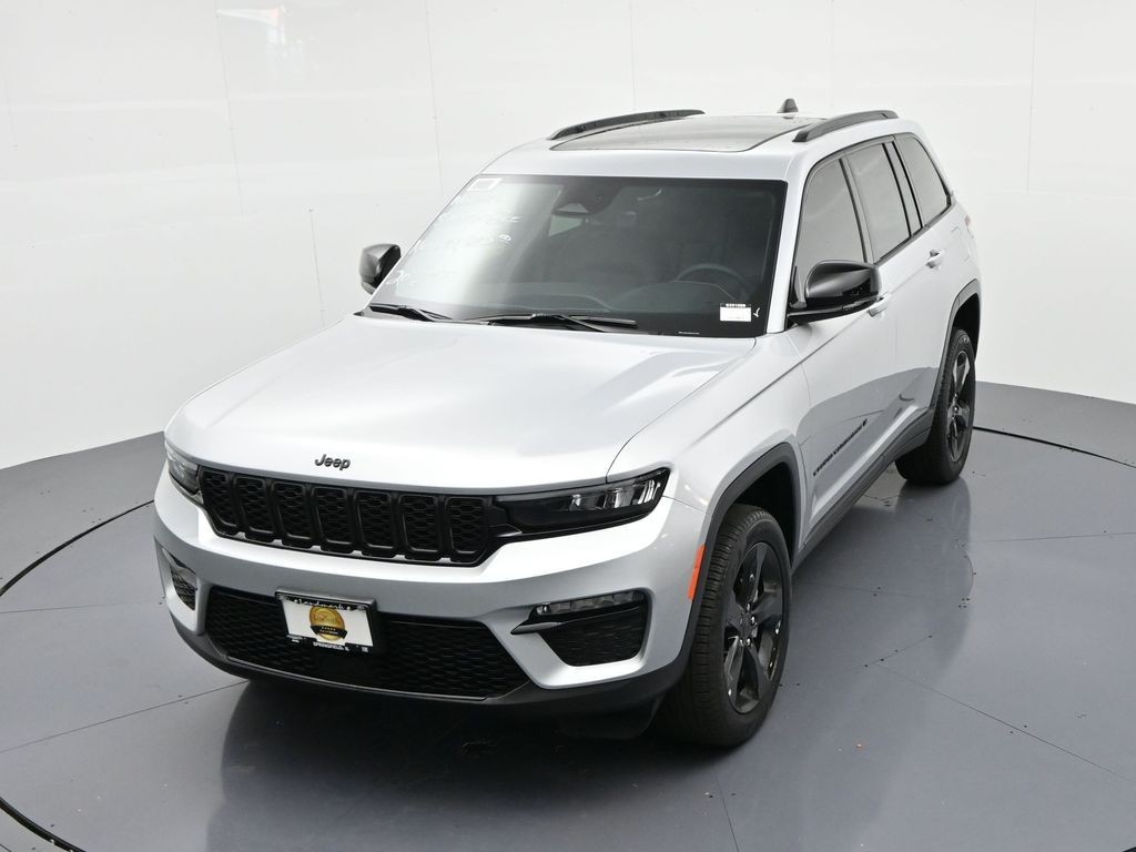 Jeep Grand Cherokee Vehicle Full-screen Gallery Image 18