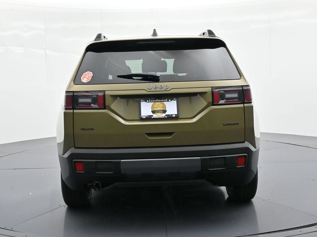 Jeep Cherokee Vehicle Full-screen Gallery Image 7