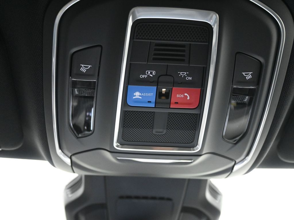 Jeep Cherokee Vehicle Full-screen Gallery Image 19