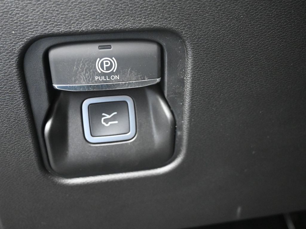 Jeep Cherokee Vehicle Full-screen Gallery Image 24