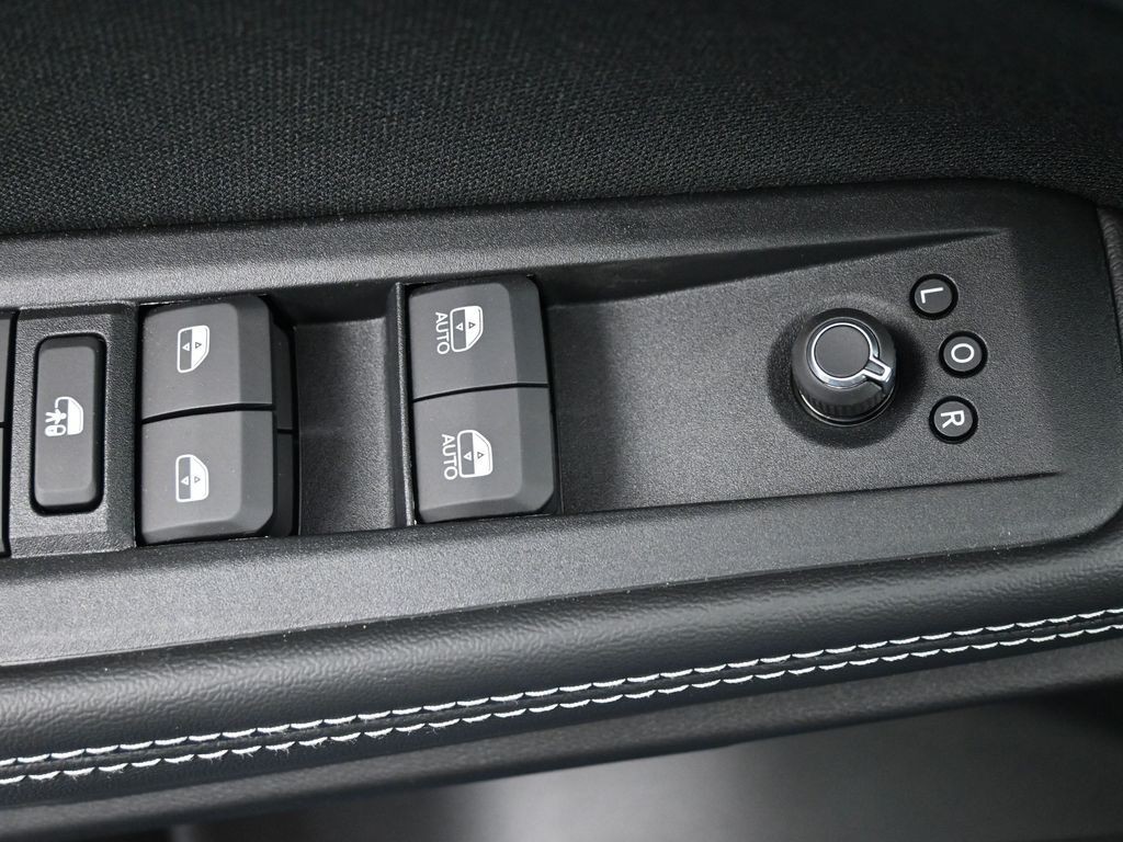 Jeep Cherokee Vehicle Full-screen Gallery Image 25
