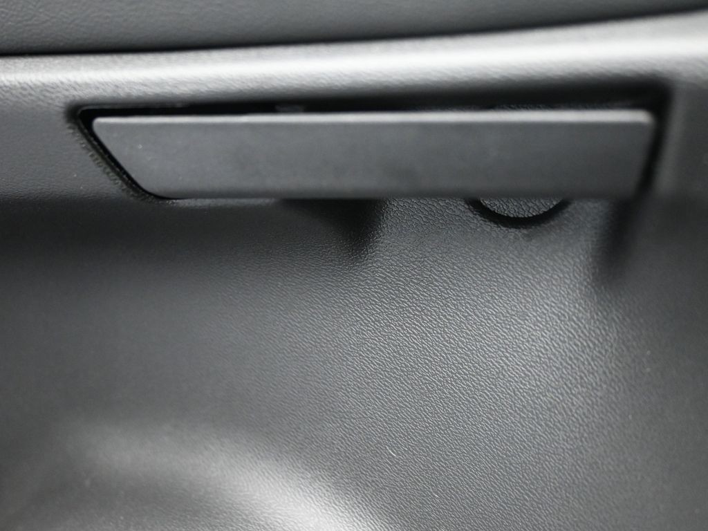 Jeep Cherokee Vehicle Full-screen Gallery Image 26