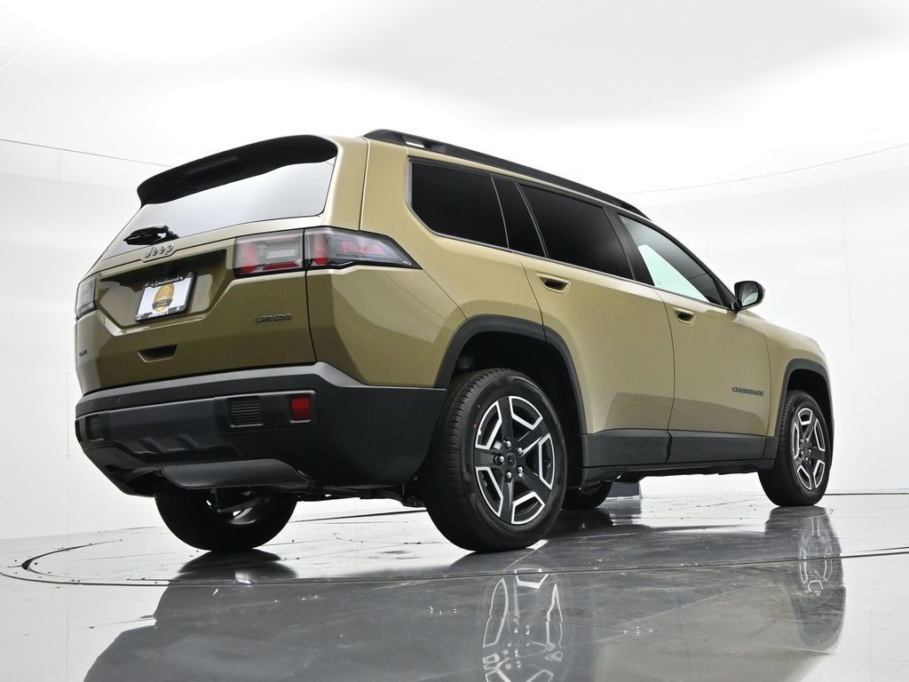 Jeep Cherokee Vehicle Full-screen Gallery Image 34