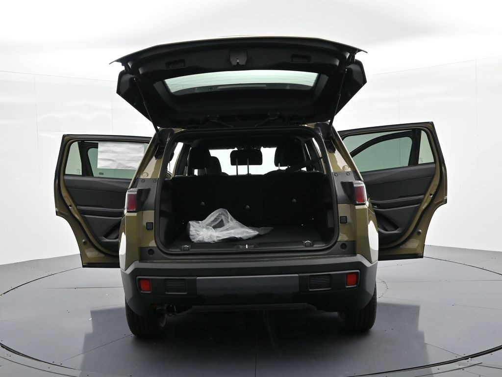 Jeep Cherokee Vehicle Full-screen Gallery Image 39