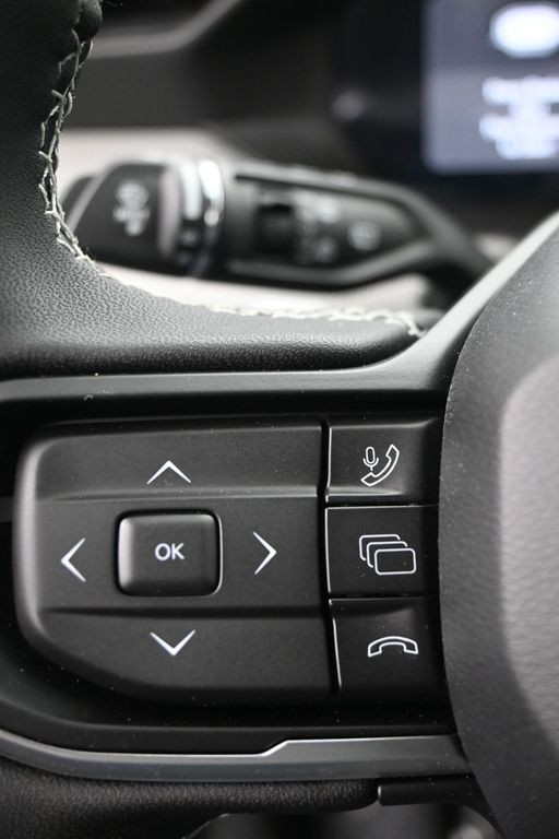 Jeep Cherokee Vehicle Full-screen Gallery Image 22