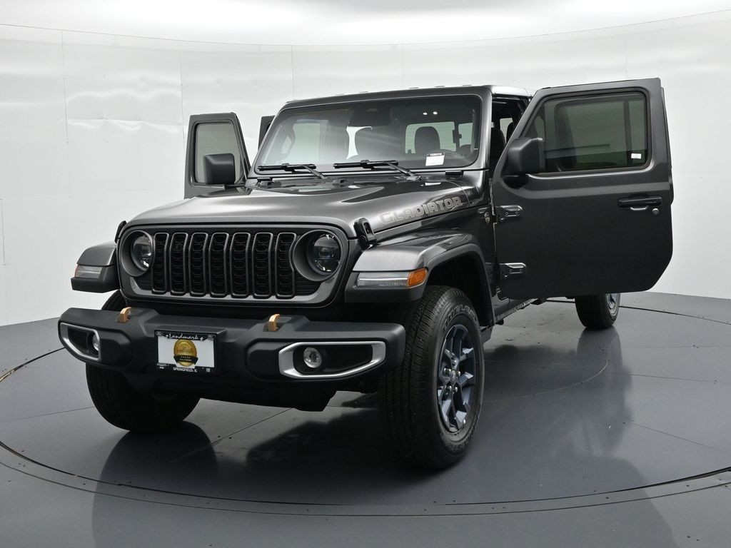 Jeep Gladiator Vehicle Full-screen Gallery Image 26