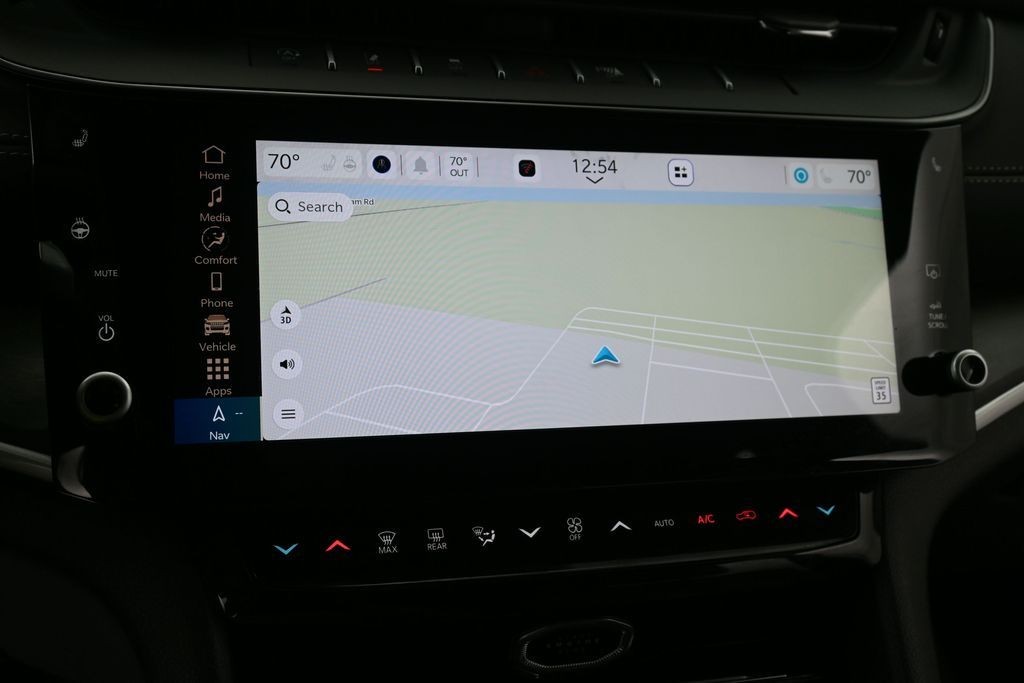 Jeep Grand Cherokee L Vehicle Full-screen Gallery Image 13