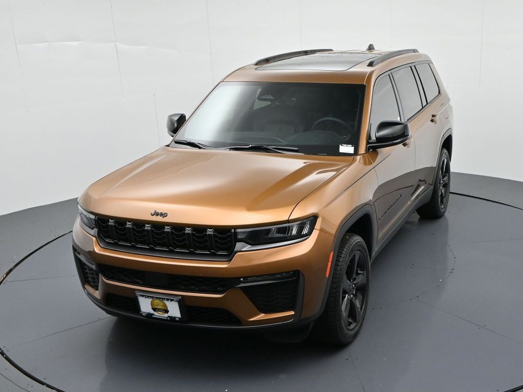 Jeep Grand Cherokee L Vehicle Full-screen Gallery Image 20