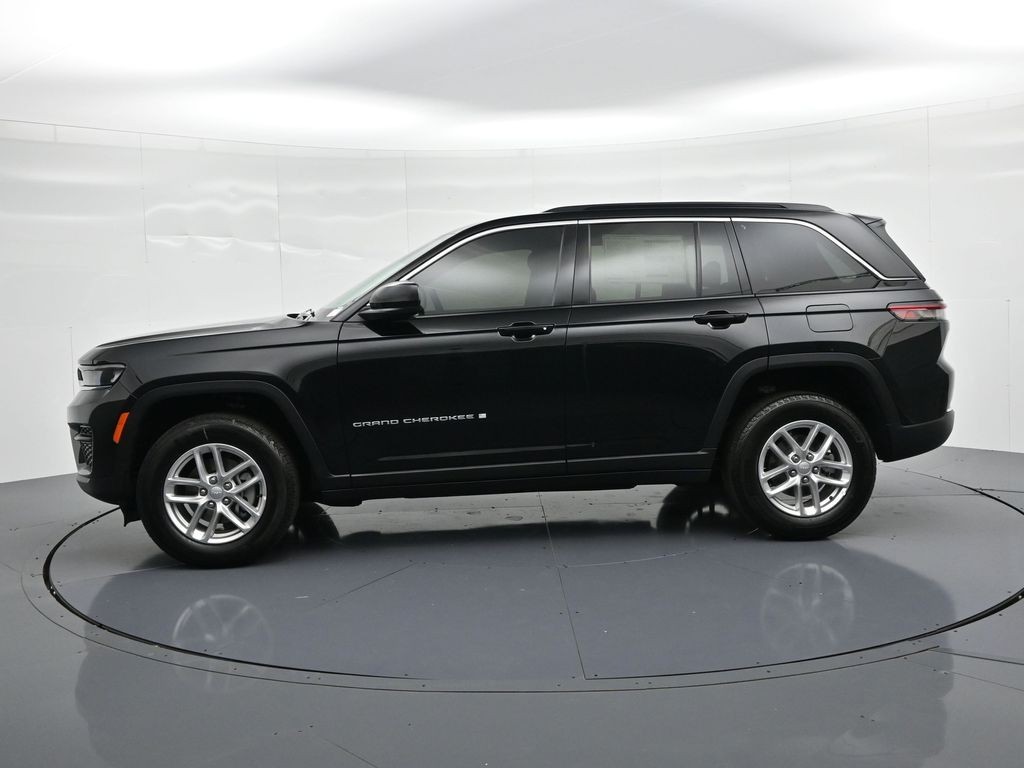 Jeep Grand Cherokee Vehicle Full-screen Gallery Image 9